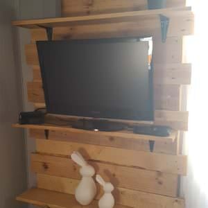 1001pallets.com-bedroom-shelf-from-two-pallets