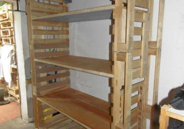 1001pallets.com-big-pallet-and-scrapwood-rack