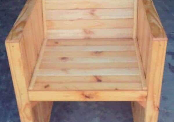 1001pallets.com-chair-from-reclaimed-wood-pallets-02