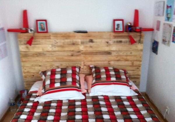1001pallets.com-headboard-made-with-several-pallets3