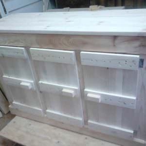 1001pallets.com-chest-of-drawers-for-a-variety-of-purposes
