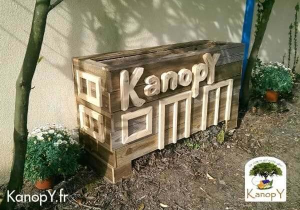 kanopy-maison-bois-composteur-palette