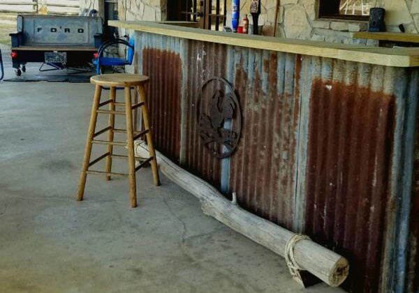 1001pallets.com-country-western-saloon-bar-for-a-backyard