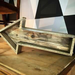 1001pallets.com-decorative-arrow-made-from-three-pallet-boards
