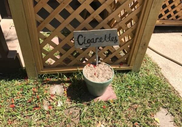 Here is an attractive and courteous way to keep those cigarette butts from landing where they do not belong. Just make a little pallet sign and place it conveniently for parties or that family member who smokes.