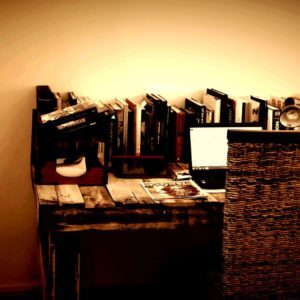 1001pallets.com-desk-for-my-study-made-out-of-pallets-01