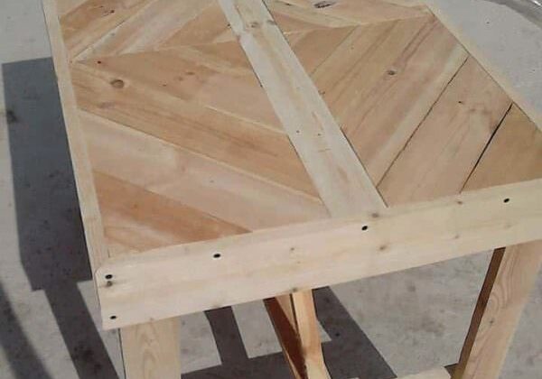 1001pallets.com-pallet-table-for-several-purposes