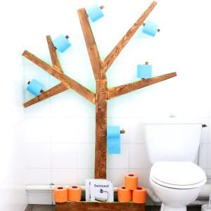 1001pallets.com-diy-video-tutorial-fun-pallet-toilet-paper-tree-10