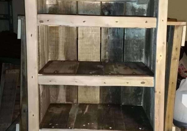 1001pallets.com-dvd-shelf1