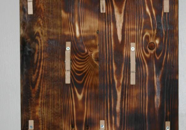 1001pallets.com-simple-wall-hanging-pallet-picture-board-display-unit