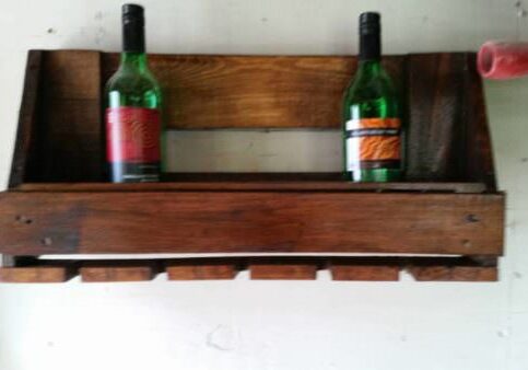 1001pallets.com-wine-rack-and-glasses-holder