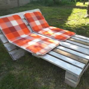 1001pallets.com-garden-sun-lounger-from-2-pallets