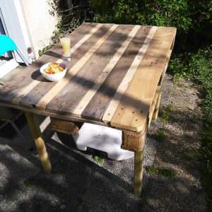 1001pallets.com-table-salon-jardin2