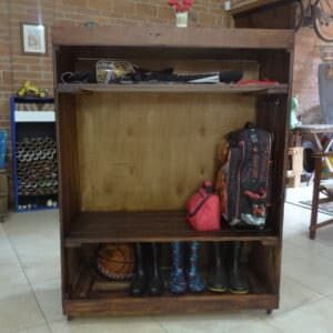 1001pallets.com-every-day-stuff-shelf