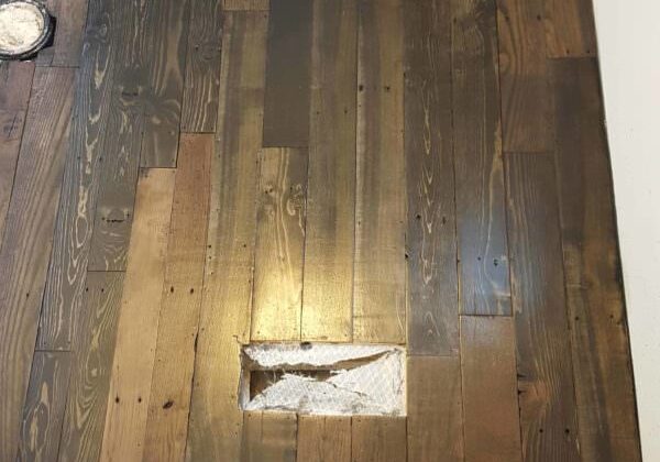 1001pallets.com-hardwood-floor-from-pallets