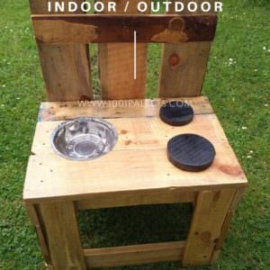 How I Made A Children’s Wood Pallet Kitchen For Indoor : Outdoor