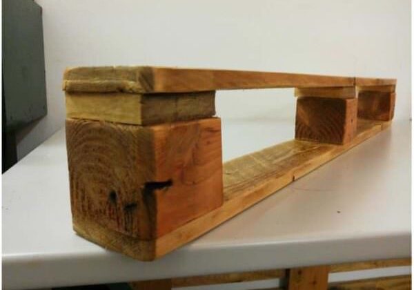 How To Make A Very Simple Pallet Shelf