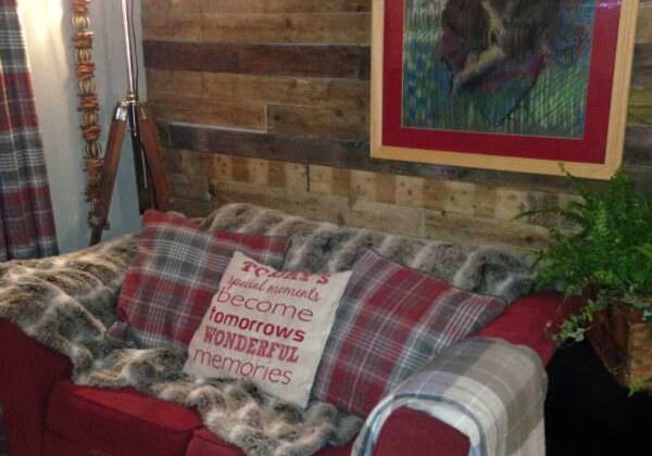 1001pallets.com-how-to-turn-you-front-room-in-to-a-shed