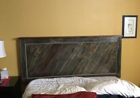 1001pallets.com-interior-door-pallet-head-board-01
