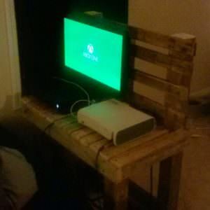 1001pallets.com-just-another-tv-stand