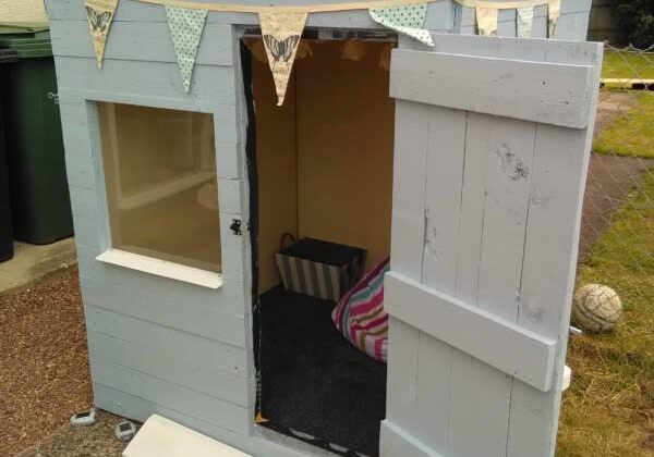 1001pallets.com-pallet-wood-playhouse