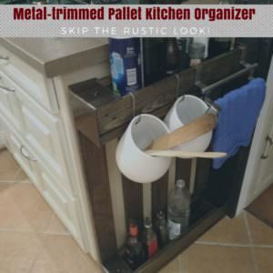 1001pallets.com-metal-trimmed-pallet-kitchen-shelf-etagere-de-cuisine-palette-et-metal-04