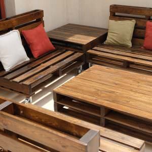 1001pallets.com-mobile-pallet-lounge-set-creates-beautiful-outdoor-living-03