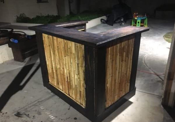 1001pallets.com-reclaimed-wood-pallet-bars-and-furniture