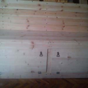 1001pallets.com-with-a-lot-of-work-out-of-4-pallets-130-cm-length