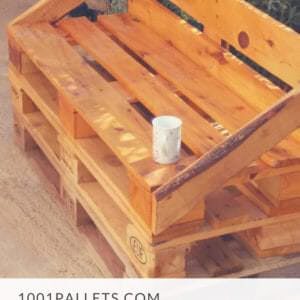 1001pallets.com-outdoor-pallet-sofa-01