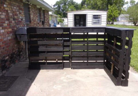 1001pallets.com-pallet-bar