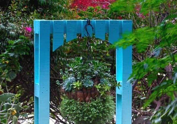 1001pallets.com-pallet-arched-plant-stand-01