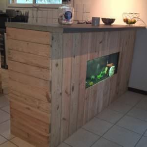 1001pallets.com-bar-aquarium1