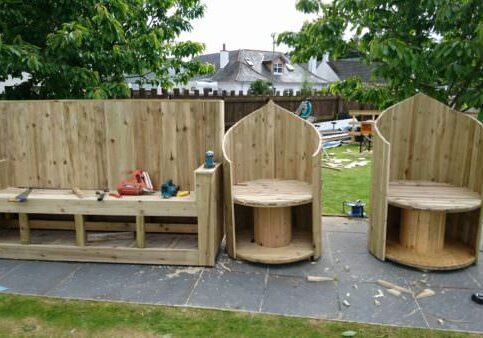 1001pallets.com-pallet-bar-and-seat-double-sided1