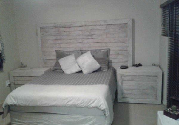 HEADBOARD-AND-SIDE-TABLES