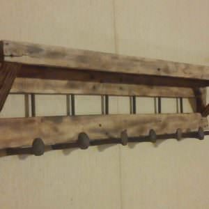 1001pallets.com-coat-rack-with-shelf