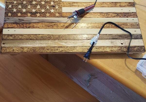 1001pallets.com-a-wood-burning-i-did-from-pallets