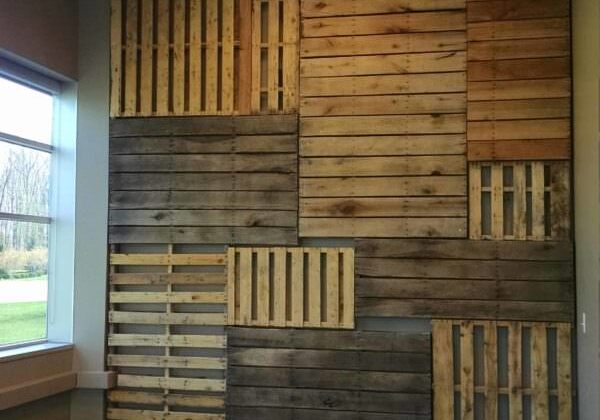 1001pallets.com-how-to-make-a-wall-s-focal-point-with-pallets