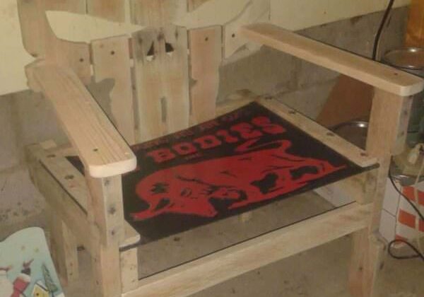 1001pallets.com-garage-chair
