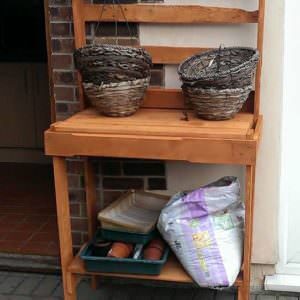 Potting-bench