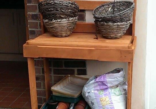 Potting-bench