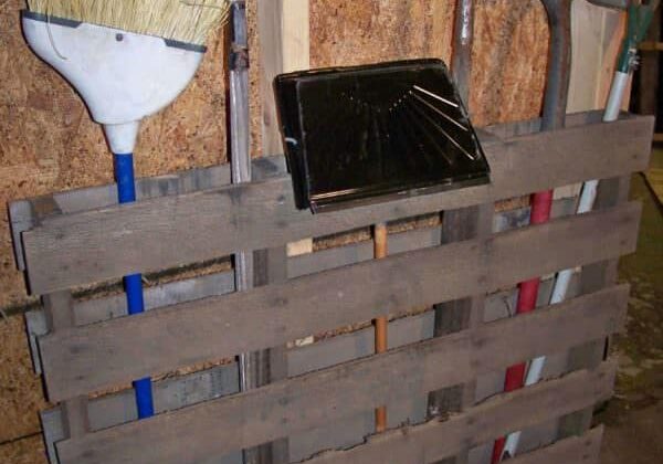 pallet-garden-tools