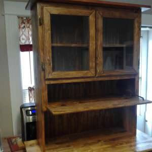 1001pallets.com-kitchen-hutch1