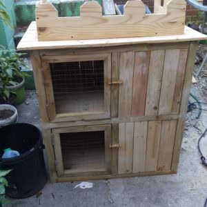 1001pallets.com-rabbit-castle-hutch
