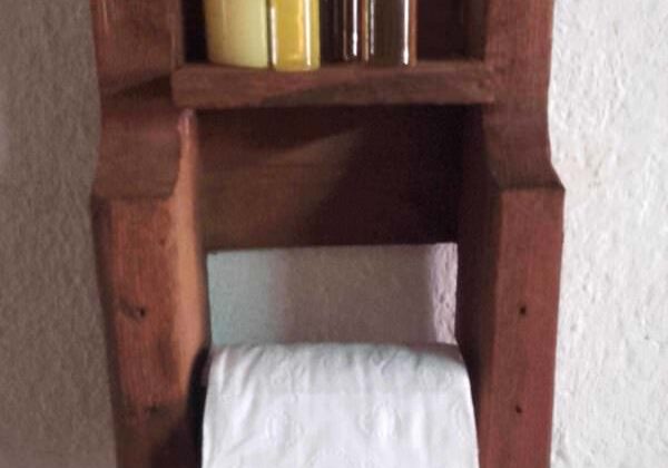 1001pallets.com-paper-holder