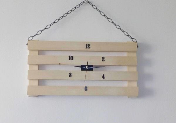 1001pallets.com-wall-clock