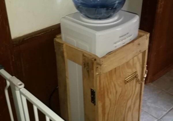 1001pallets.com-water-cooler-enclosure