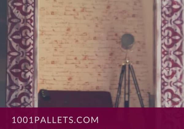 1001pallets.com-pallet-wood-stenciled-frame-for-beautiful-vintage-mirror-01