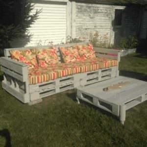 Pallet-Wooden-Garden-Couch