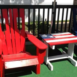 1001pallets.com-patriotic-adriondack-chairs-and-table
